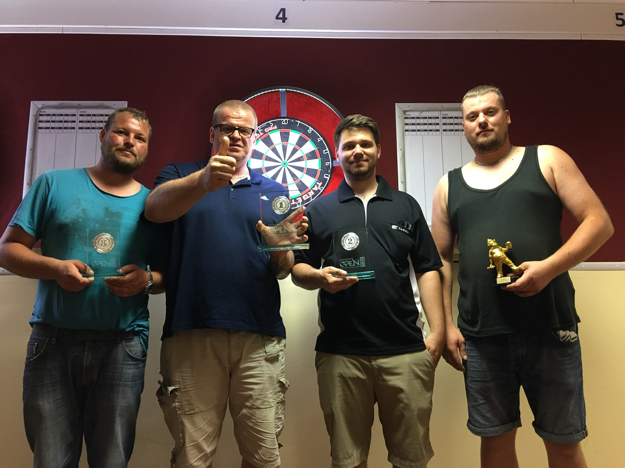 Jürgen Eichner gewinnt erste Leiferder Steeldarts Open!